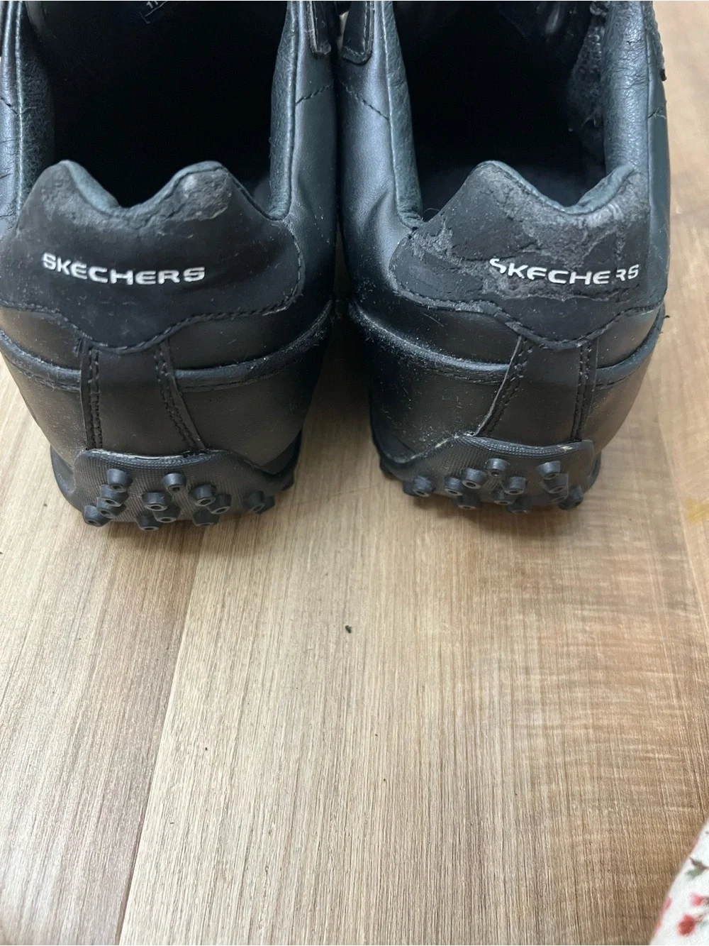 Skechers Men's Black Low-Top Lace-Up Athletic Sneakers Size 11